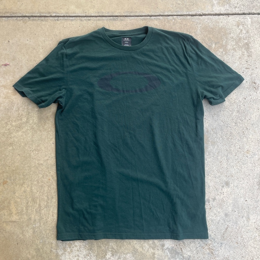Oakley T-shirt
